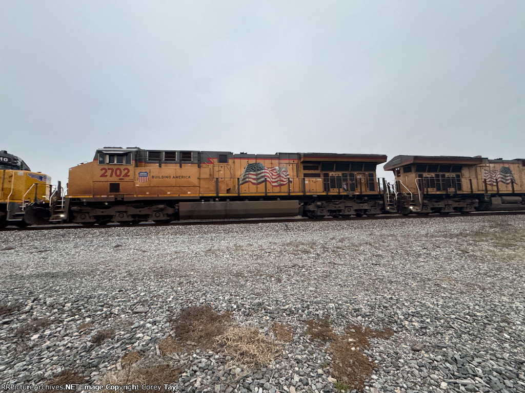 UP 2702